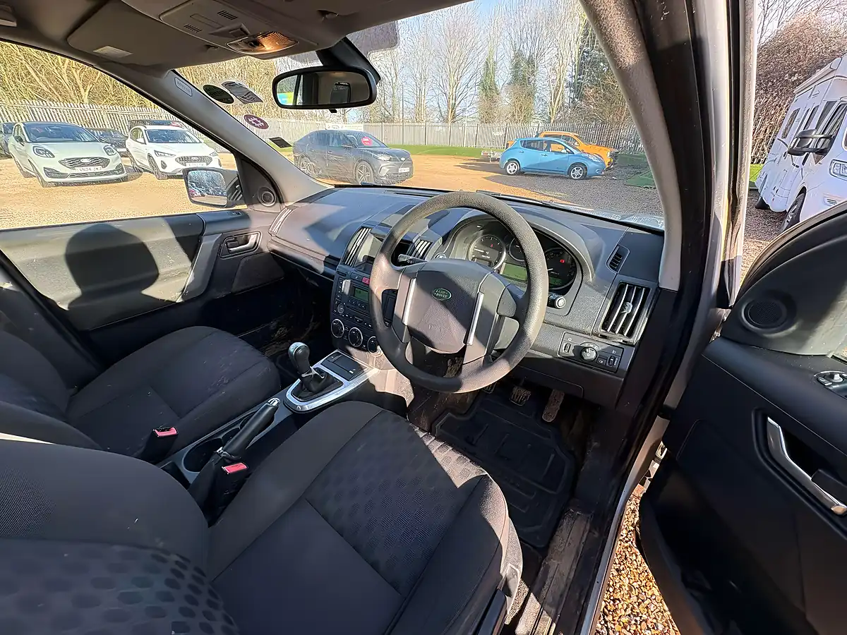 Used 2008 Land Rover Freelander 2 S Silver - Interior and Exterior details 11