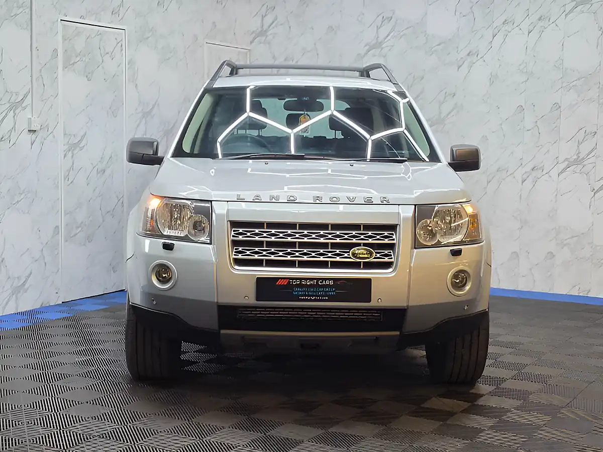 Used 2008 Land Rover Freelander 2 Se Silver - Interior and Exterior details 2