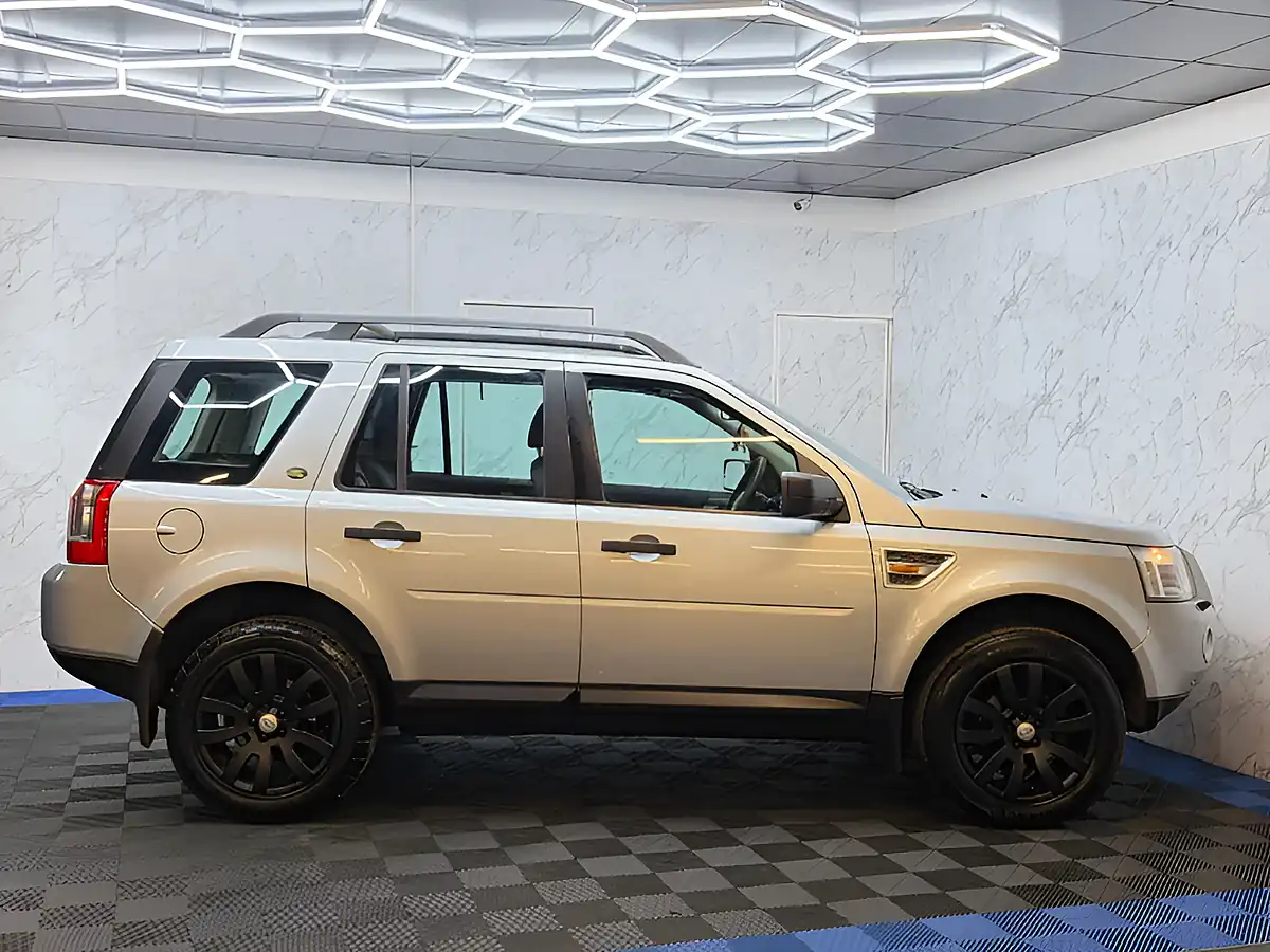 Used 2008 Land Rover Freelander 2 Se Silver - Interior and Exterior details 6