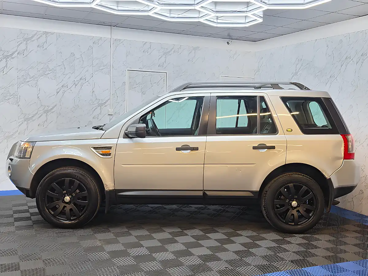 Used 2008 Land Rover Freelander 2 Se Silver - Interior and Exterior details 8