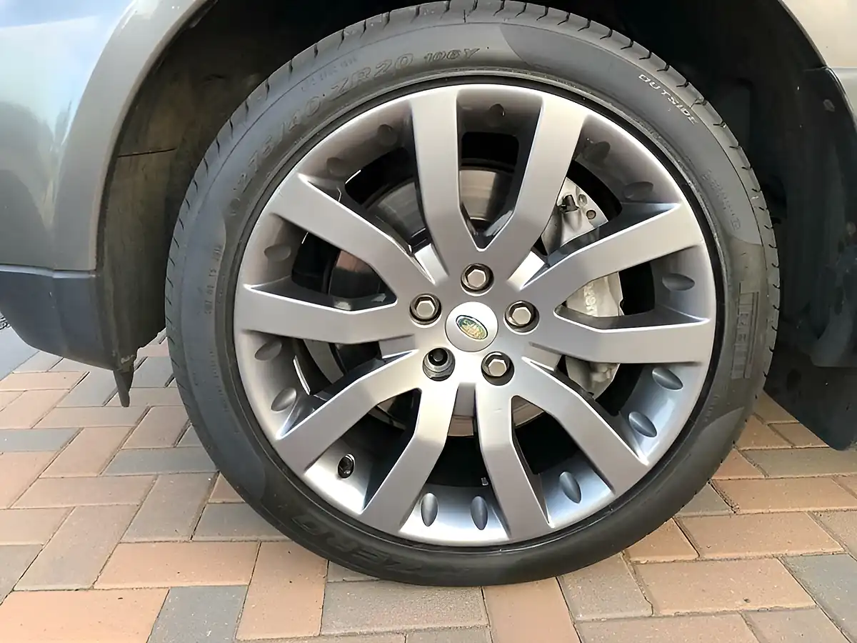 Used 2008 Land Rover Range Rover Sport Hse Grey - Interior and Exterior details 12