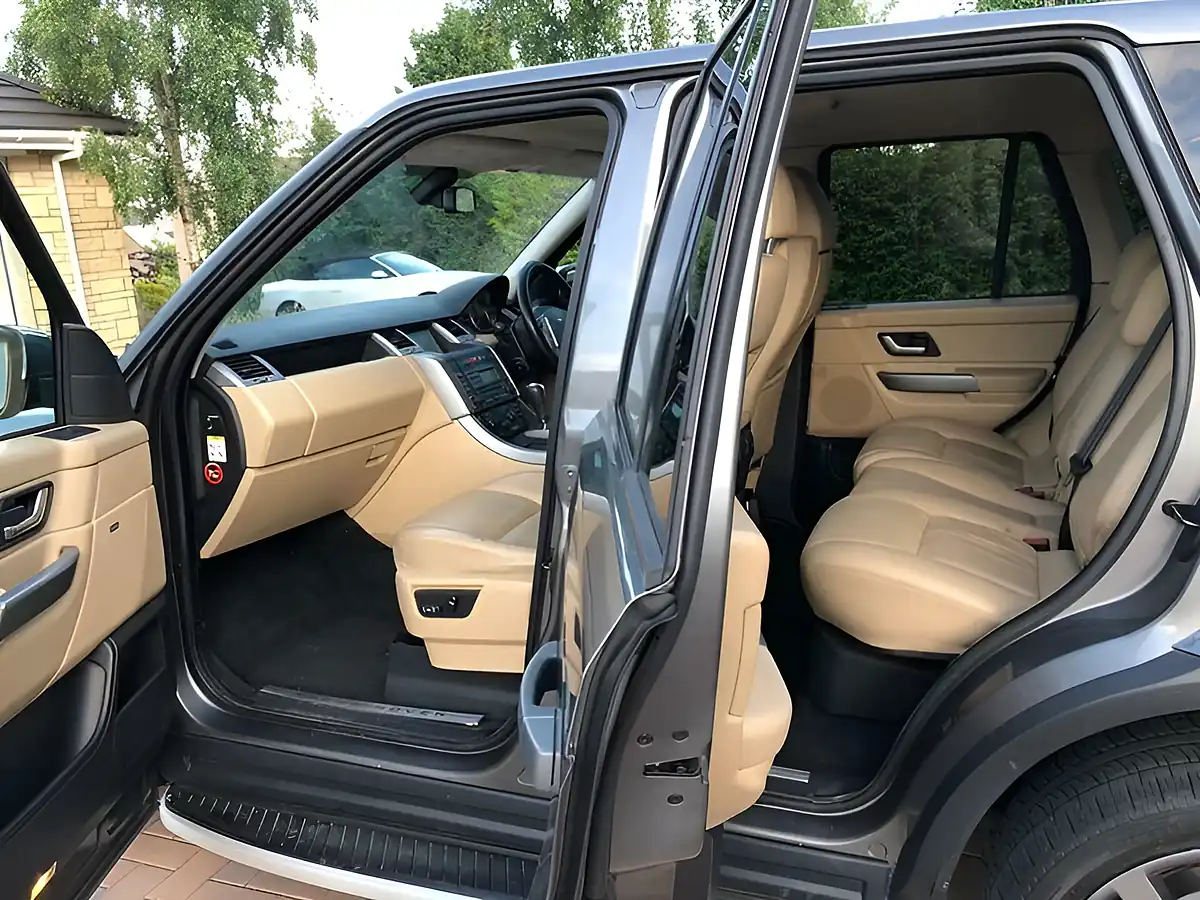 Used 2008 Land Rover Range Rover Sport Hse Grey - Interior and Exterior details 15