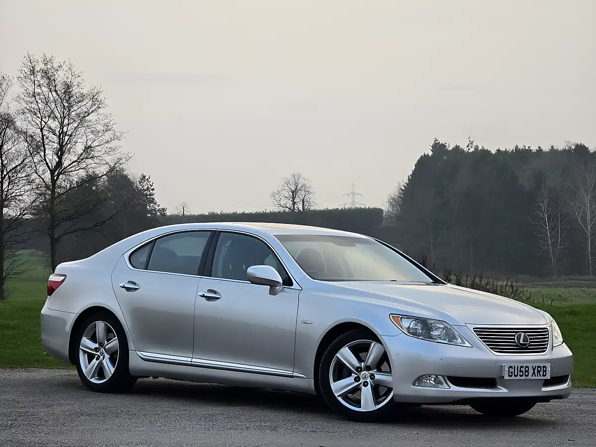 Used 2008 Lexus Ls Se-L Silver - Interior and Exterior details 10