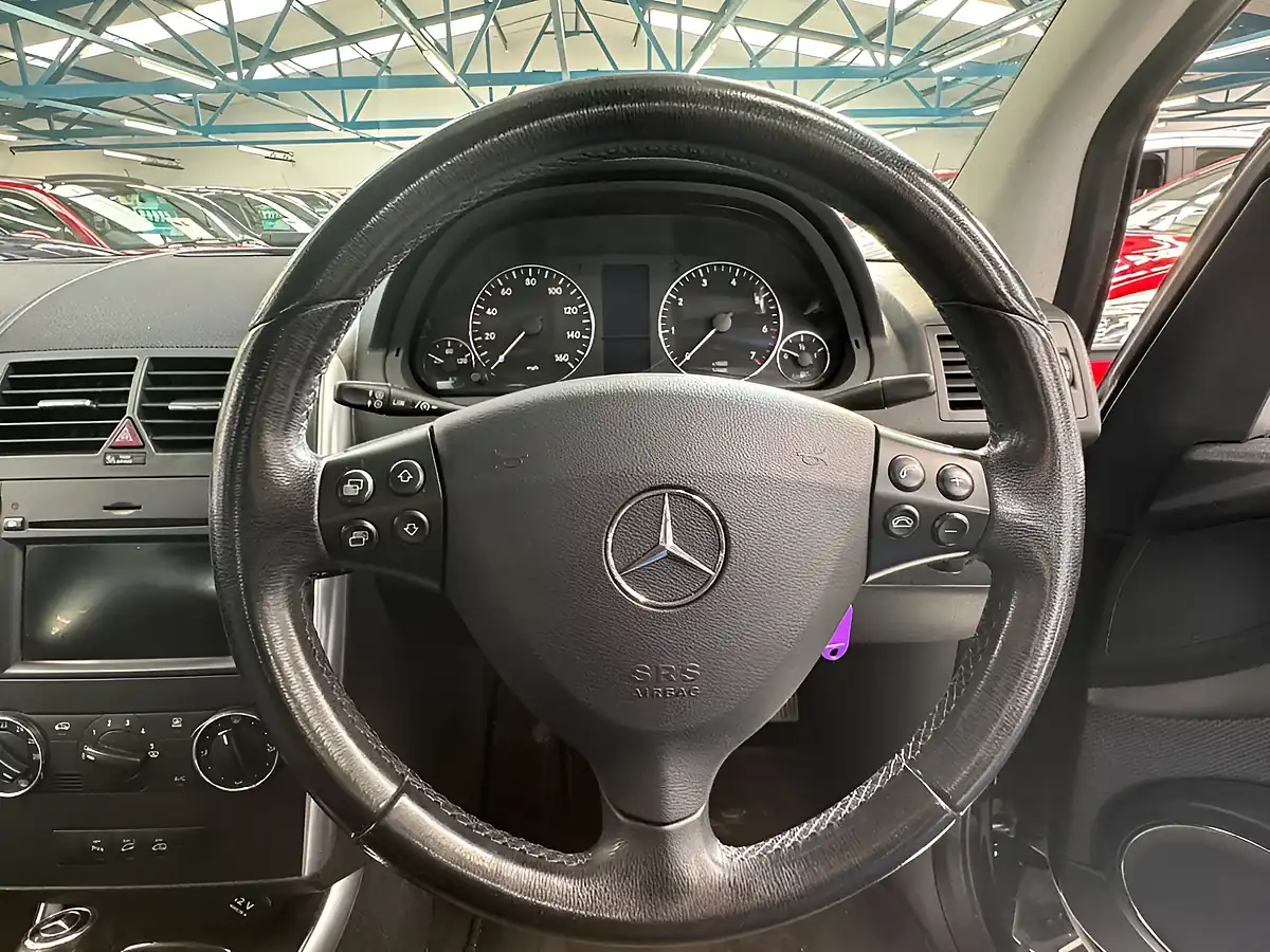 Used 2008 Mercedes-Benz a Class Avantgarde Se Black - Interior and Exterior details 18