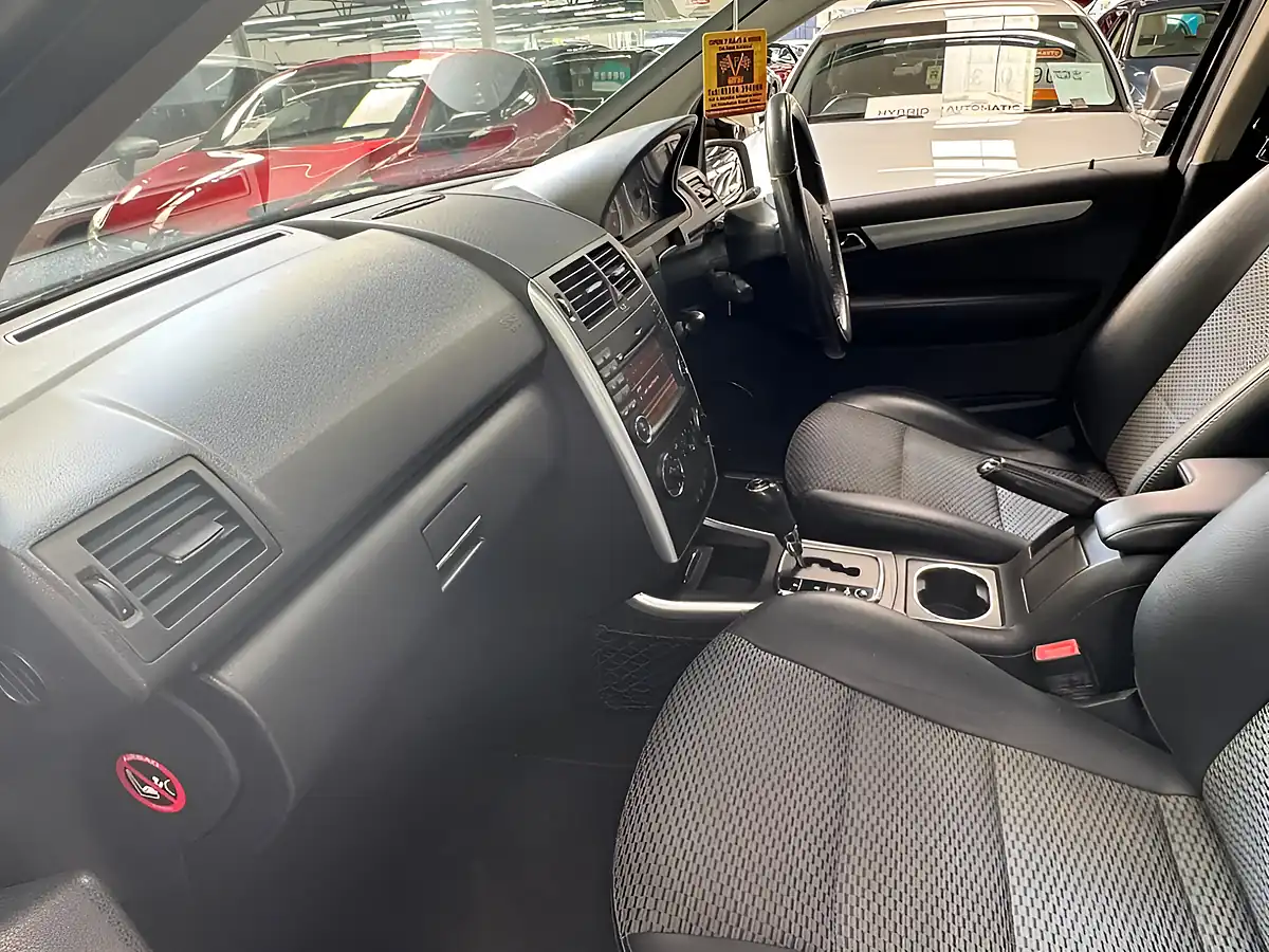 Used 2008 Mercedes-Benz a Class Avantgarde Se Black - Interior and Exterior details 20