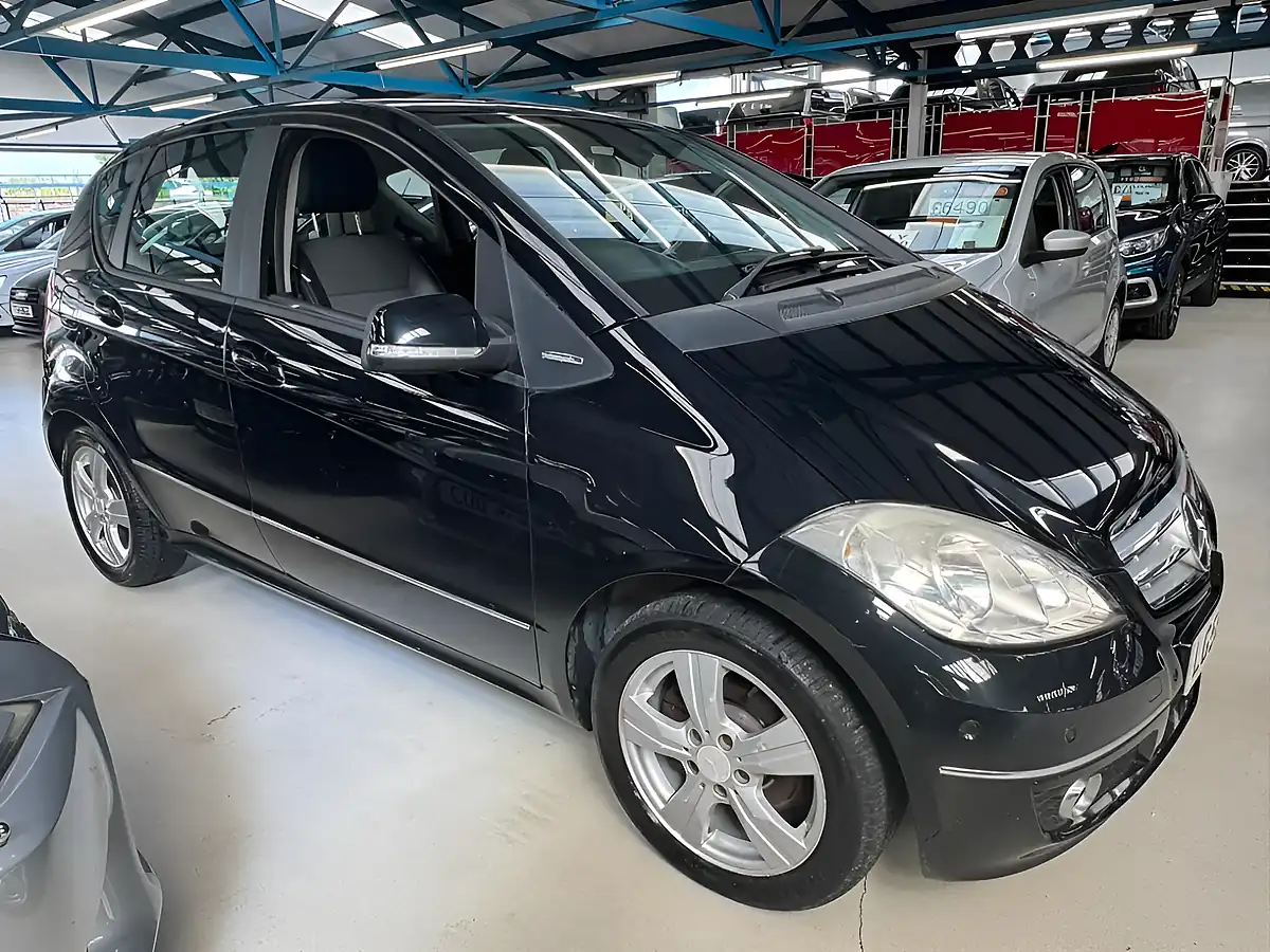 Used 2008 Mercedes-Benz a Class Avantgarde Se Black - Interior and Exterior details 5