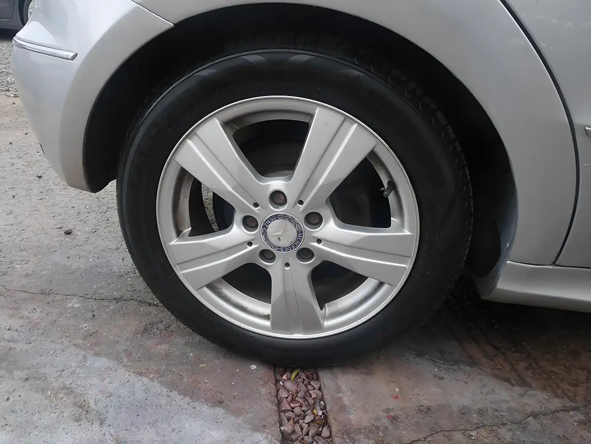 Used 2008 Mercedes-Benz a Class Avantgarde Se Polar Silver - Interior and Exterior details 17