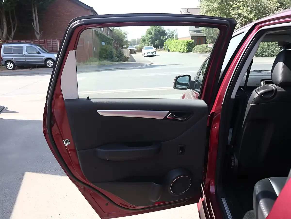 Used 2008 Mercedes-Benz B Class Sport Red - Interior and Exterior details 15