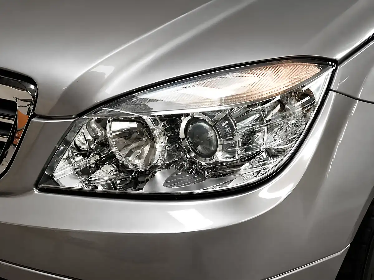 Used 2008 Mercedes-Benz C-Class Se Cubanite Silver - Interior and Exterior details 16