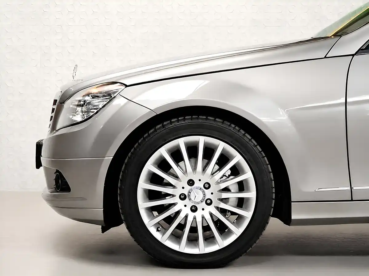 Used 2008 Mercedes-Benz C-Class Se Cubanite Silver - Interior and Exterior details 4