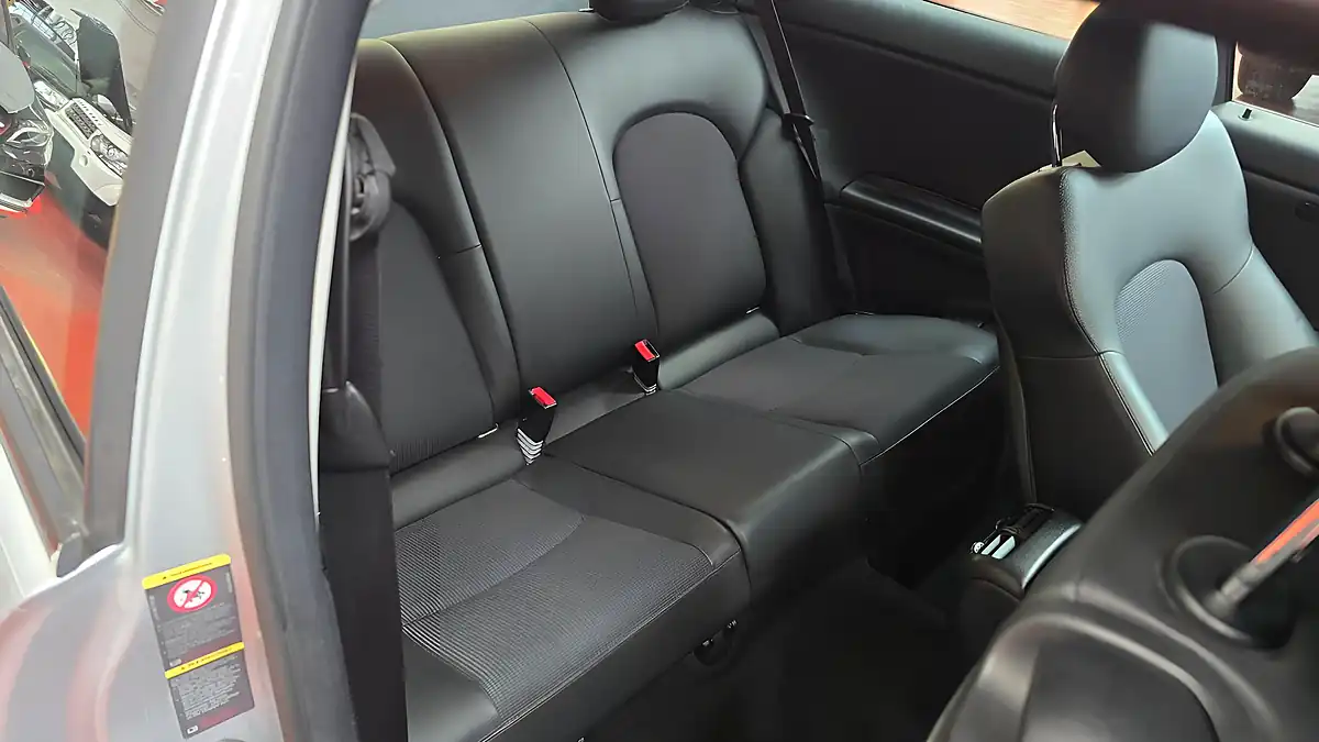 Used 2008 Mercedes-Benz Clc Class Se Silver - Interior and Exterior details 12