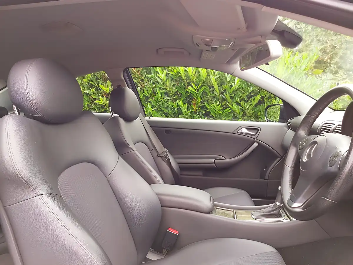 Used 2008 Mercedes-Benz Clc Se Obsidian Black - Interior and Exterior details 20