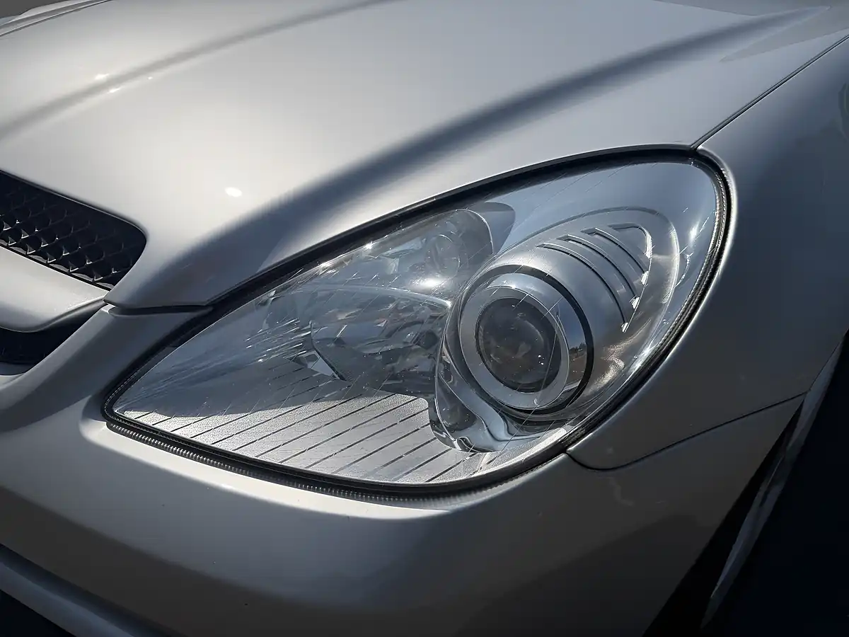 Used 2008 Mercedes-Benz Slk Convertible Silver - Interior and Exterior details 12