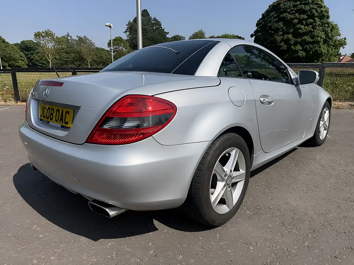 Used 2008 Mercedes-Benz Slk Convertible Silver - Interior and Exterior details 8