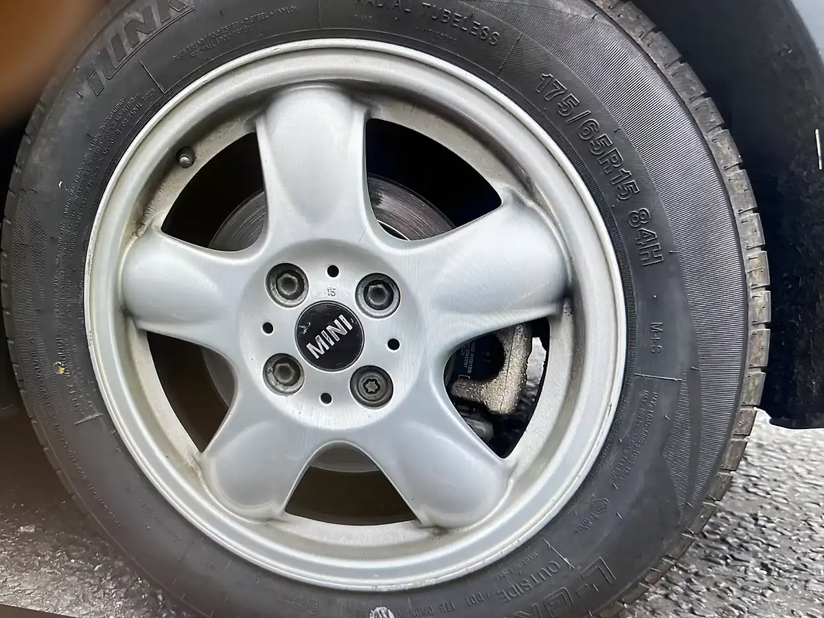 Used 2008 MINI Clubman Cooper (pepper Pack) Pepper White - Interior and Exterior details 5