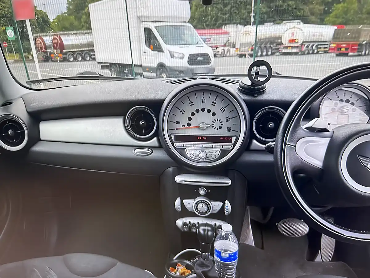 Used 2008 MINI Clubman Cooper (pepper Pack) Pepper White - Interior and Exterior details 8