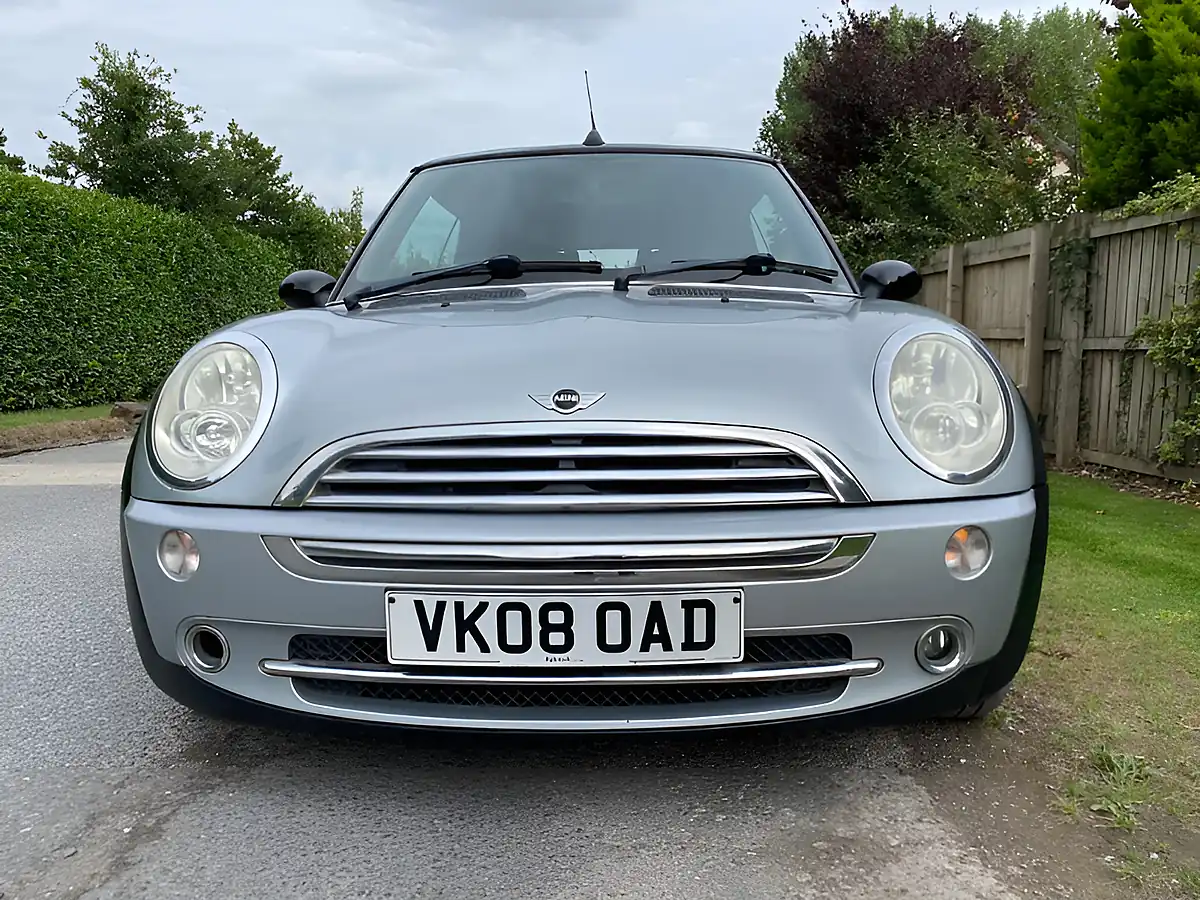 Used 2008 MINI Convertible One Silver - Interior and Exterior details 2