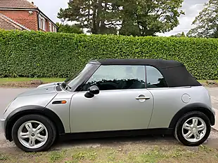 Used 2008 MINI Convertible One Silver - Interior and Exterior details 7