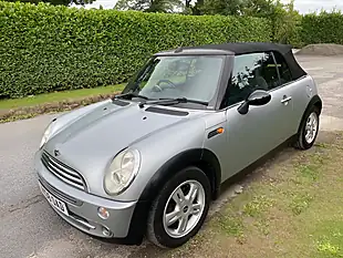 Used 2008 MINI Convertible One Silver - Interior and Exterior details 8