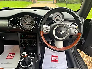 Used 2008 MINI Convertible Sidewalk Black - Interior and Exterior details 11