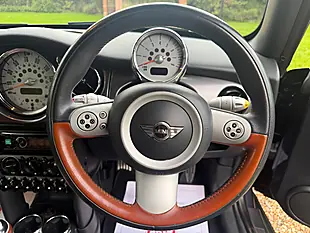 Used 2008 MINI Convertible Sidewalk Black - Interior and Exterior details 13