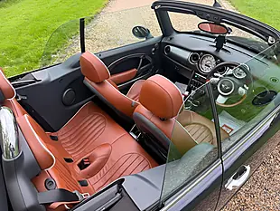 Used 2008 MINI Convertible Sidewalk Black - Interior and Exterior details 15