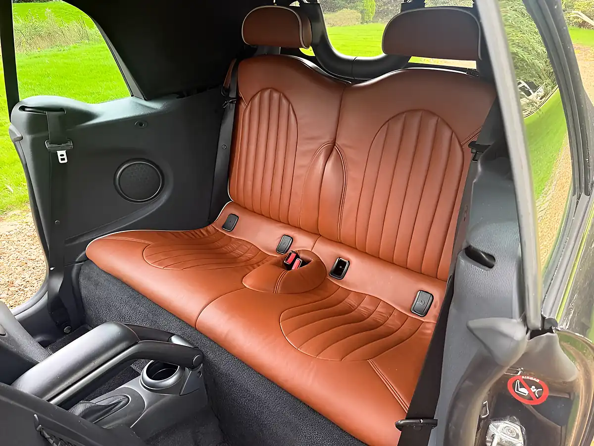 Used 2008 MINI Convertible Sidewalk Black - Interior and Exterior details 19