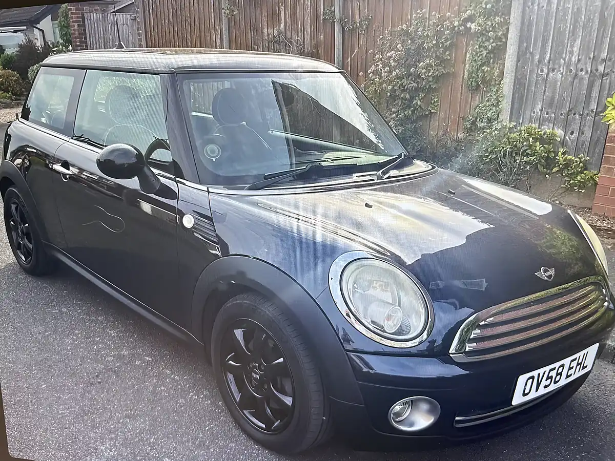 Used 2008 MINI Hatch Cooper (chili Pack) Astro Black Metallic - Front View