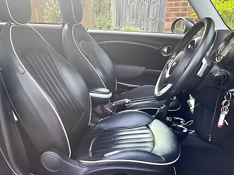 Used 2008 MINI Hatch Cooper (chili Pack) Astro Black Metallic - Interior and Exterior details 6