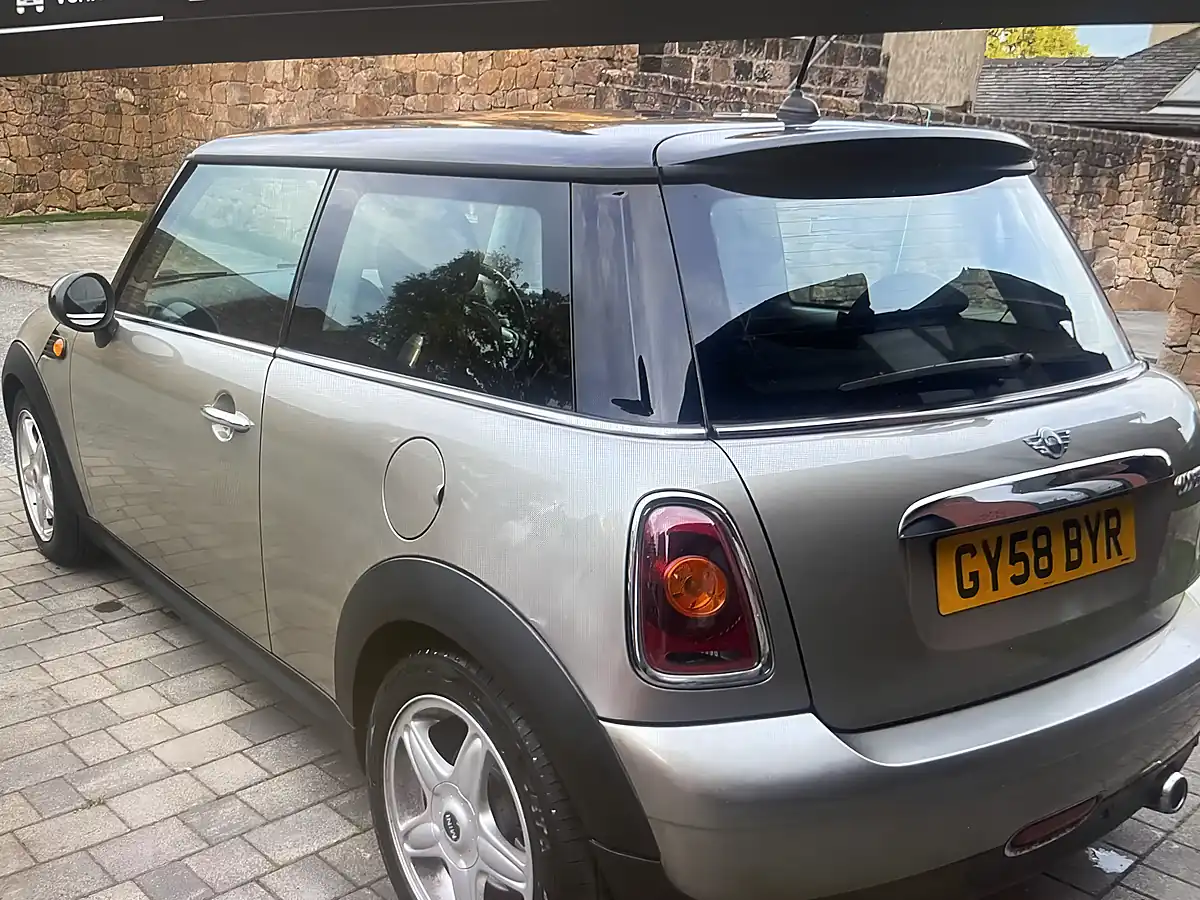 Used 2008 MINI Hatch Cooper (chili Pack) Sparkling Silver Metallic - Interior and Exterior details 4