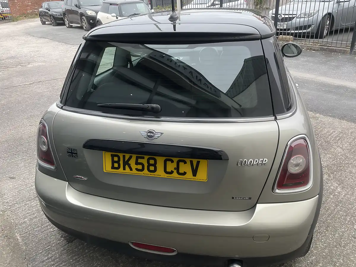 Used 2008 MINI Hatch Cooper (pepper Pack) Sparkling Silver - Interior and Exterior details 6