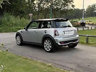 Used 2008 MINI Hatch Cooper S Silver - Interior and Exterior details 10