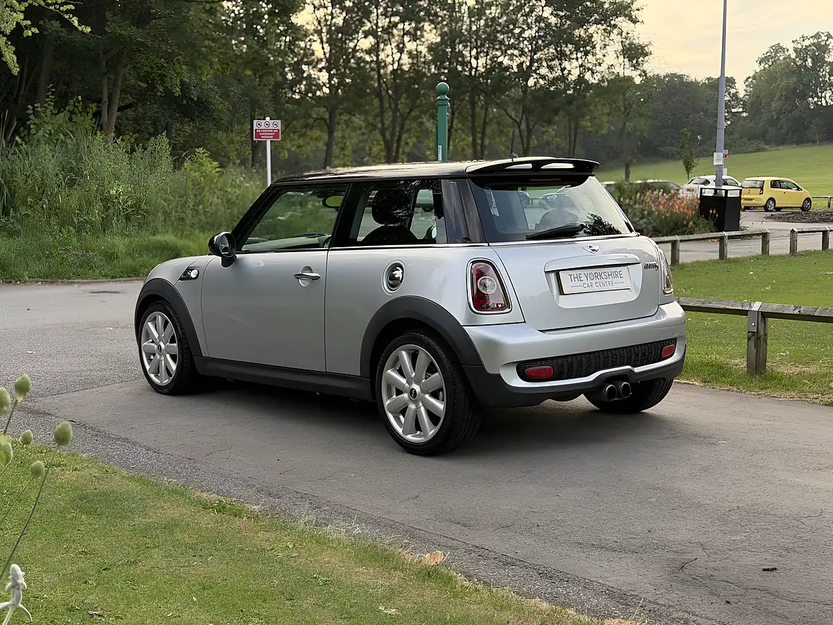 Used 2008 MINI Hatch Cooper S Silver - Interior and Exterior details 10