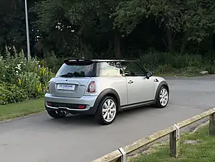 Used 2008 MINI Hatch Cooper S Silver - Interior and Exterior details 9