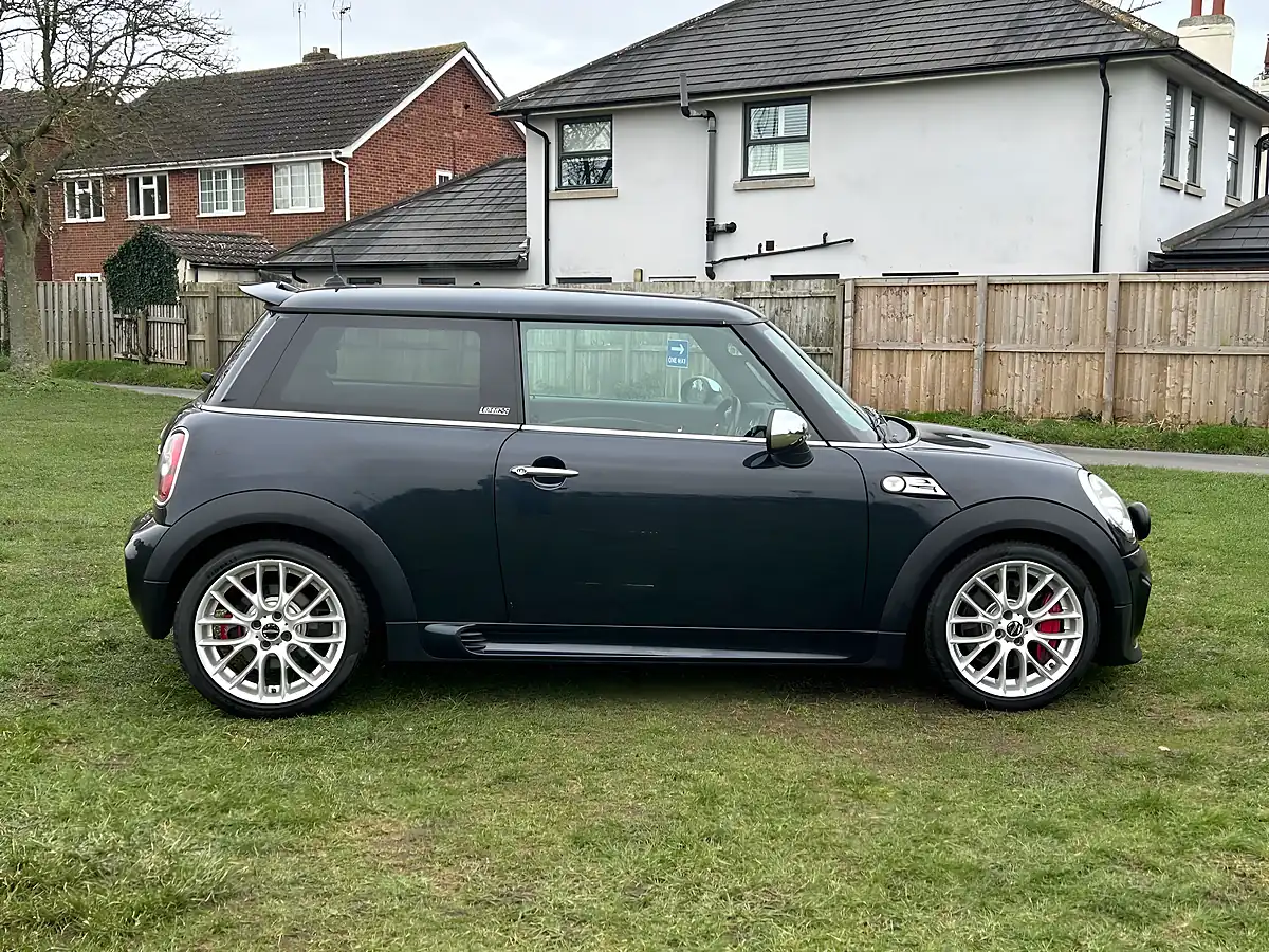 Used 2008 MINI Hatch John Cooper Works Astro Black - Interior and Exterior details 4