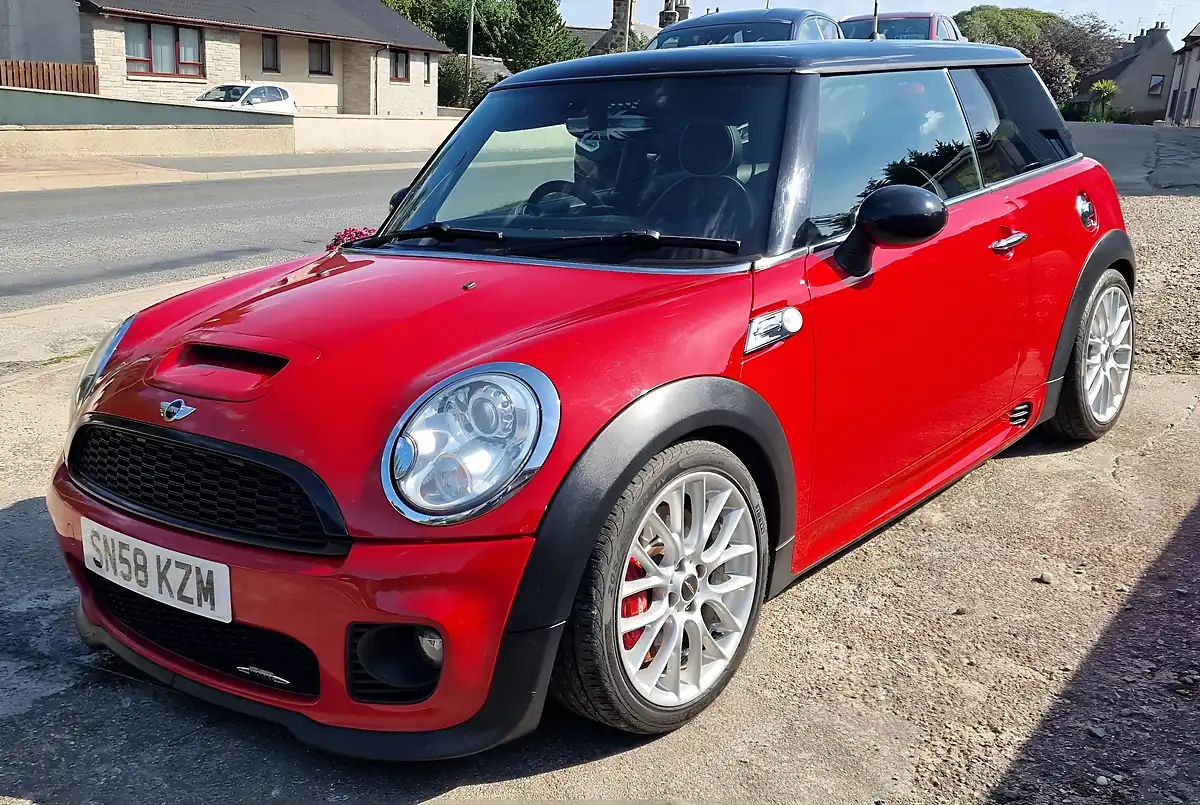 Used 2008 MINI Hatch John Cooper Works Red - Interior and Exterior details 2