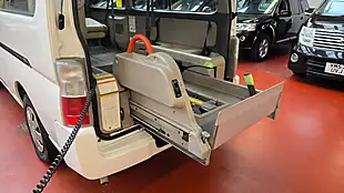 Used 2008 Nissan Elgrand Caravan Twin Mobility Chair Auto Lift White - Interior and Exterior details 8