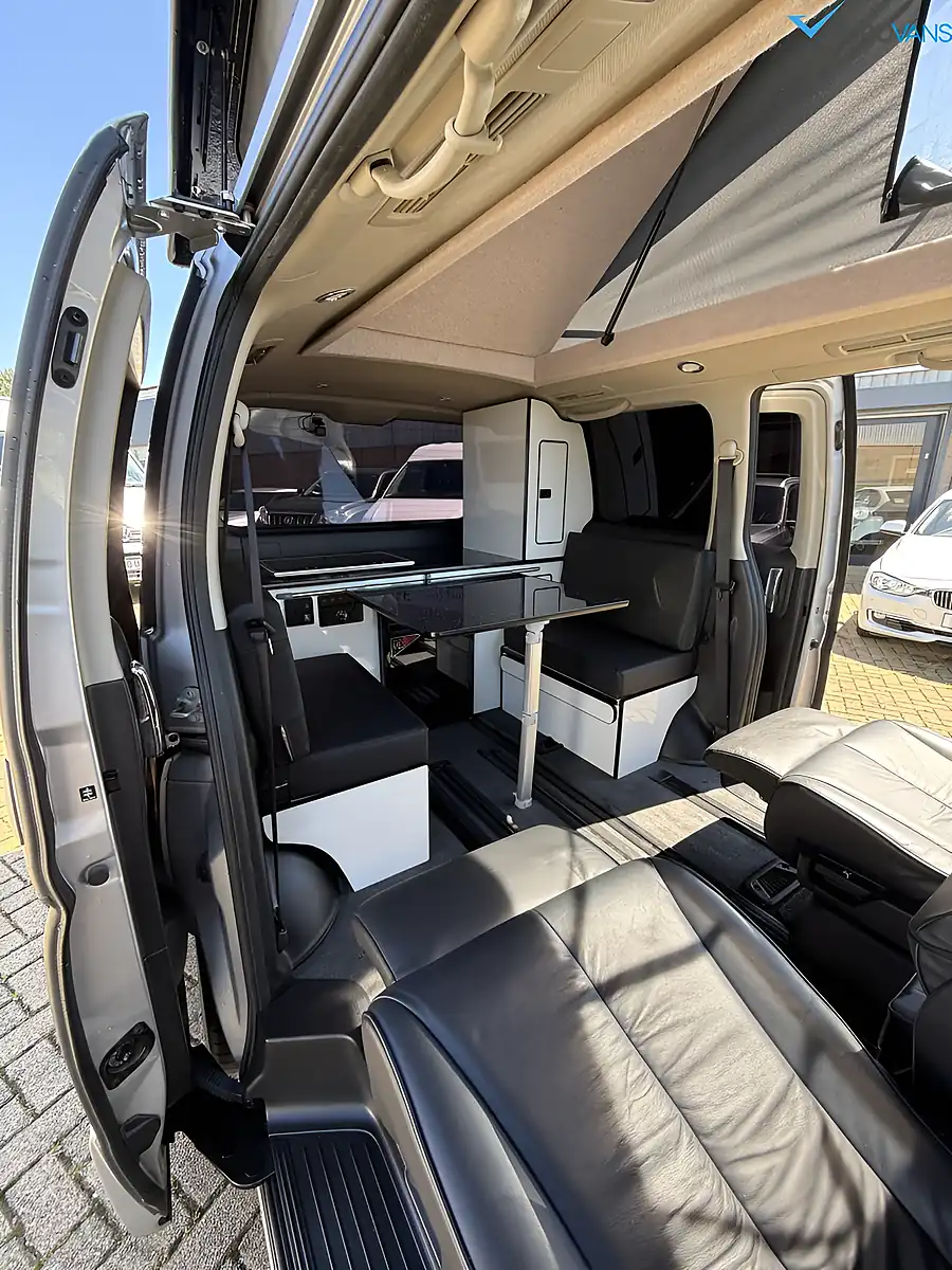 Used 2008 Nissan Elgrand Highway Star Jamie Leigh Conversion Silver - Interior and Exterior details 14