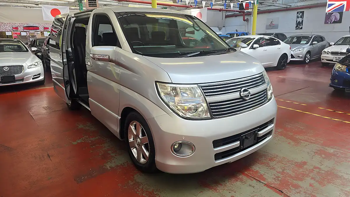 Used 2008 Nissan Elgrand Highway Star Silver - Interior and Exterior details 15