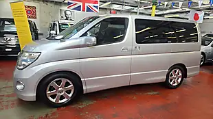Used 2008 Nissan Elgrand Highway Star Silver - Interior and Exterior details 17