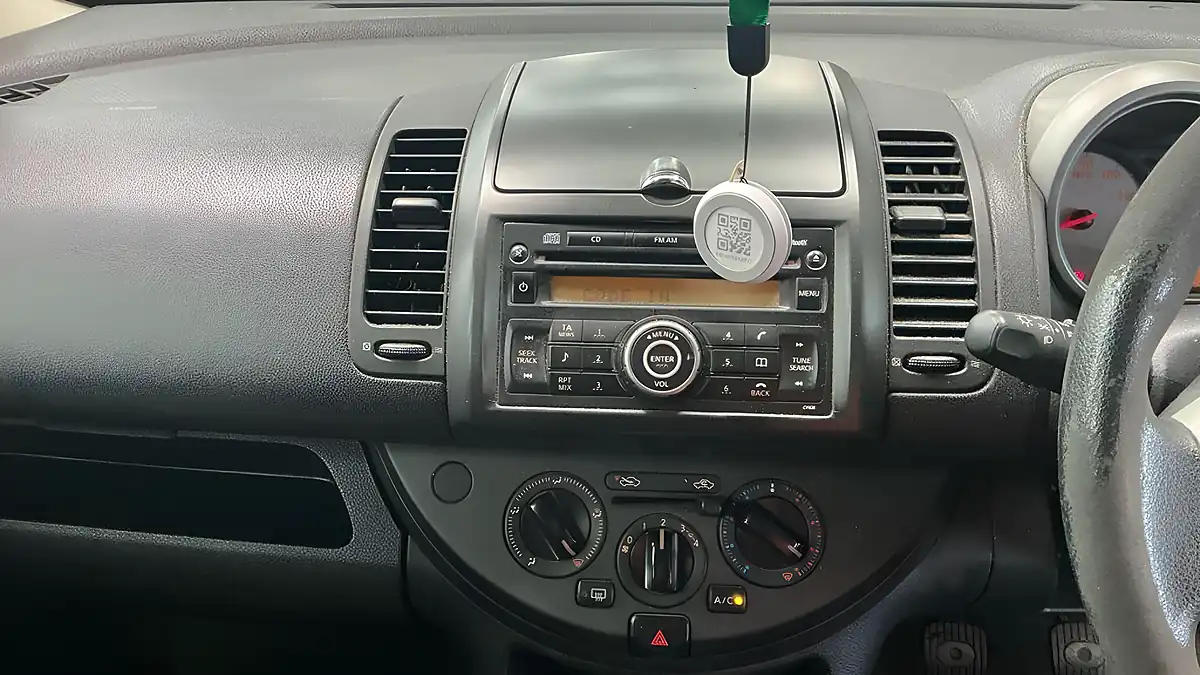 Used 2008 Nissan Note Acenta R Red - Interior and Exterior details 8