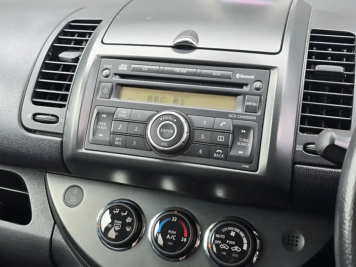 Used 2008 Nissan Note Tekna Black - Interior and Exterior details 10