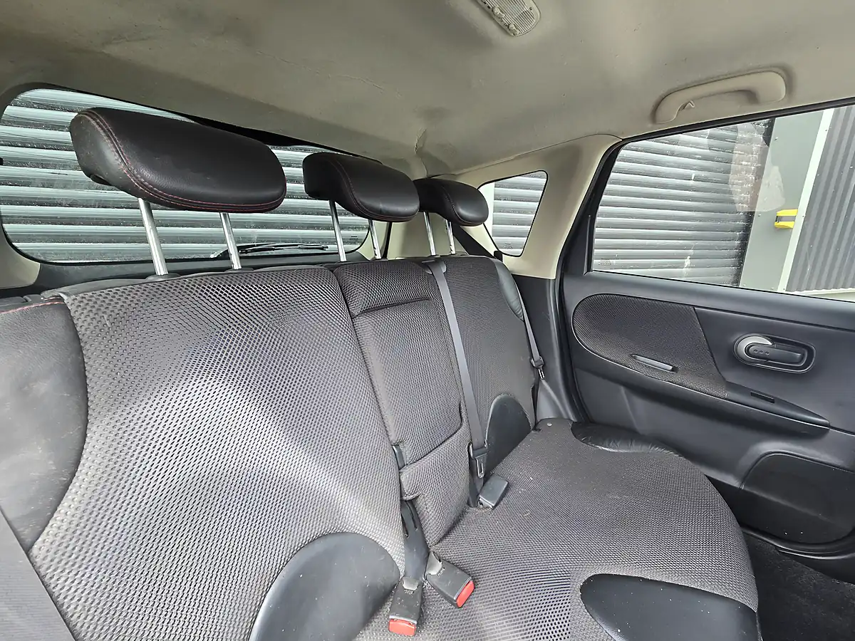 Used 2008 Nissan Note Tekna Black - Interior and Exterior details 3