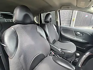 Used 2008 Nissan Note Tekna Black - Interior and Exterior details 4