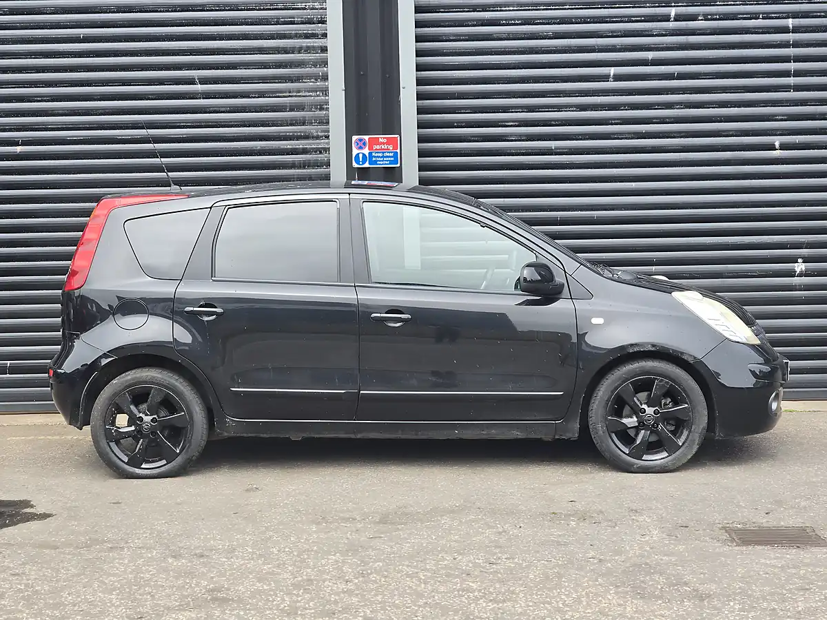 Used 2008 Nissan Note Tekna Black - Interior and Exterior details 6