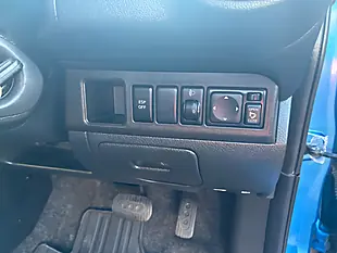 Used 2008 Nissan Note Tekna Blue - Interior and Exterior details 16