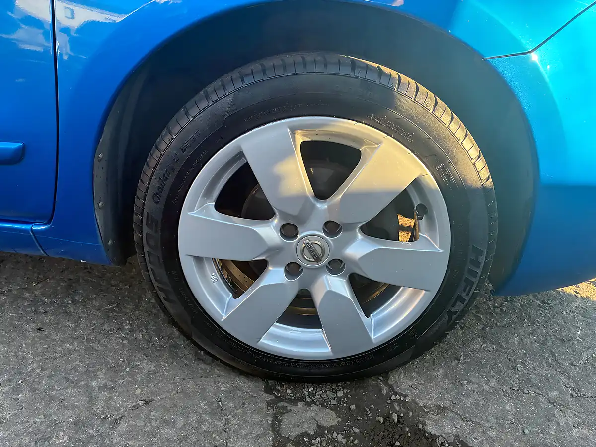 Used 2008 Nissan Note Tekna Blue - Interior and Exterior details 9