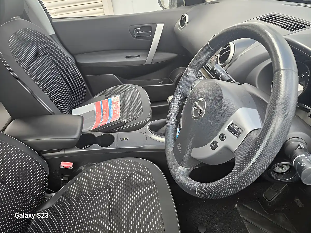 Used 2008 Nissan Qashqai Acenta Red - Interior and Exterior details 14