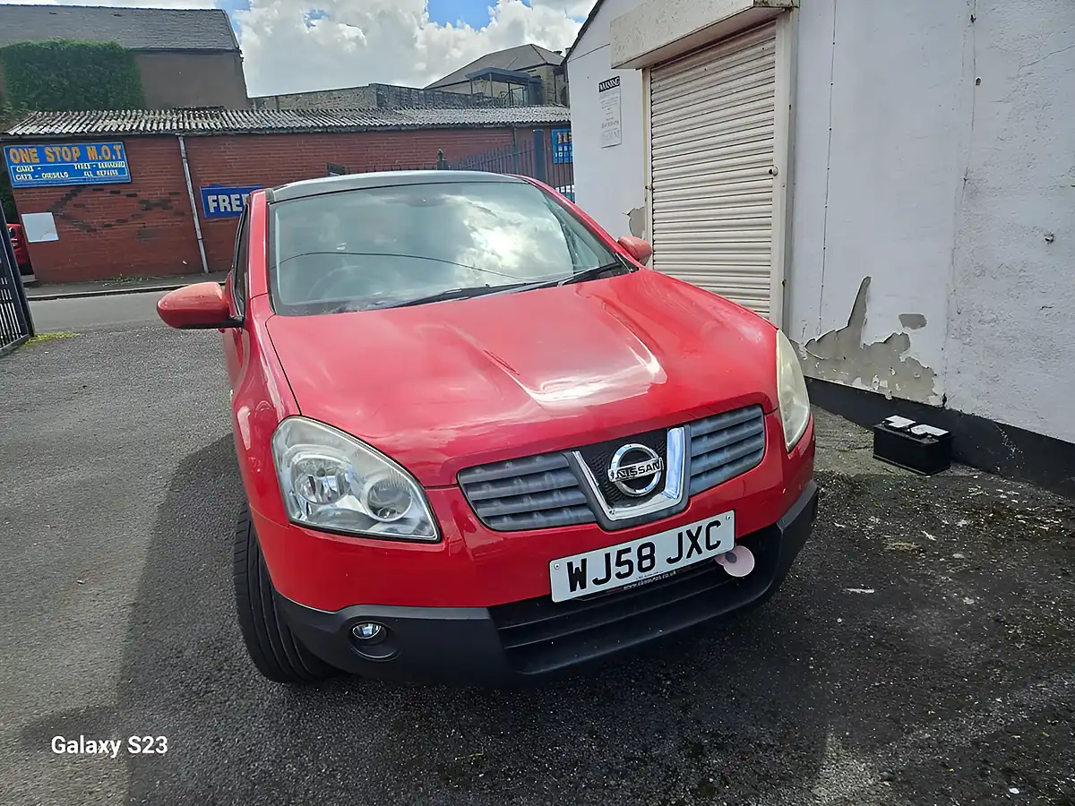 Used 2008 Nissan Qashqai Acenta Red - Interior and Exterior details 4