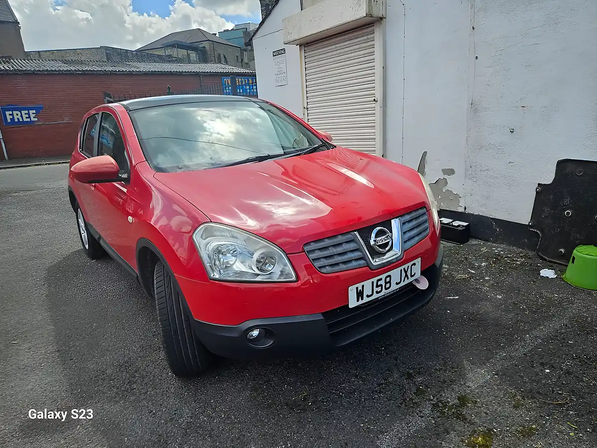 Used 2008 Nissan Qashqai Acenta Red - Interior and Exterior details 5